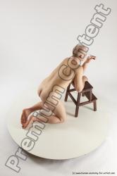 Kneeling reference poses of Florian